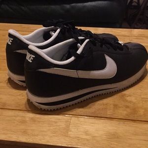 Men's Nike Black Sneakers